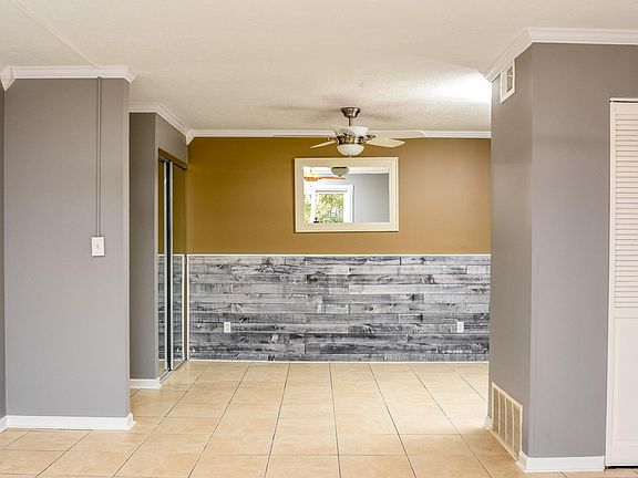 2nd image of 3507 Lodge Ln APT 214