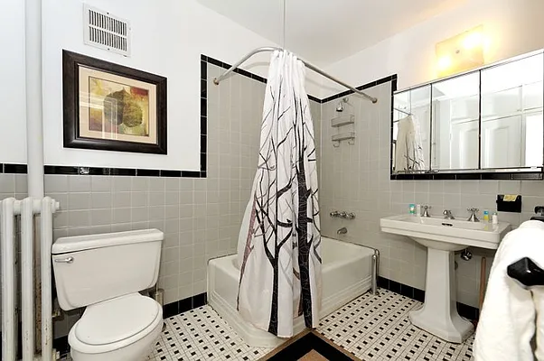 Rented by Eisenberg Exclusives | media 27