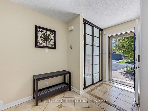 4th image of 35 Ivylea St