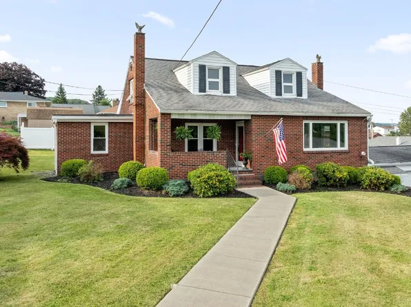 809 Elliott St, Endicott, NY 13760