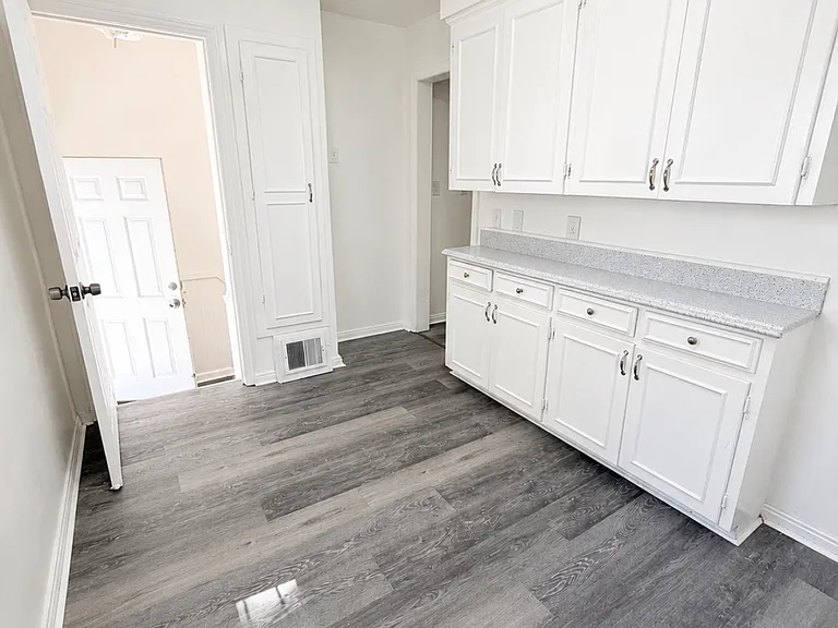 5298 Neff Ave — Photo 6