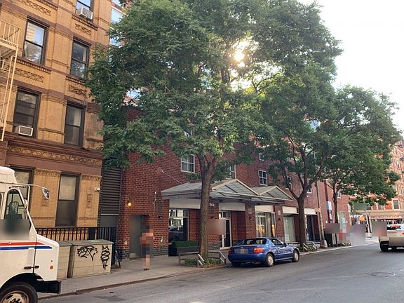 3rd image of 270 W 17th St APT 21B