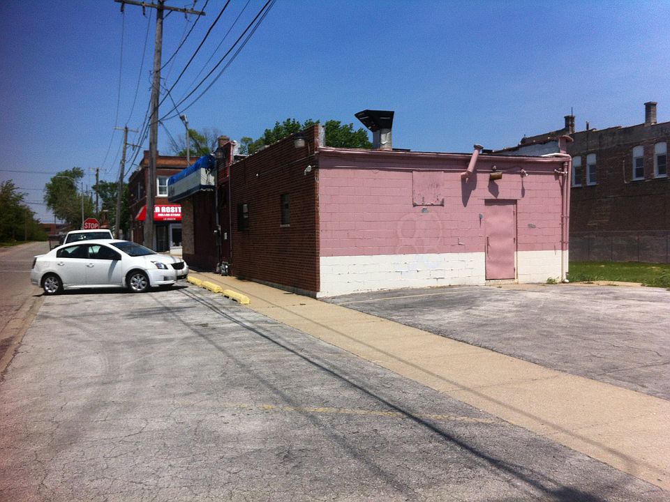 1st image of 214 E 22nd St #Storefront