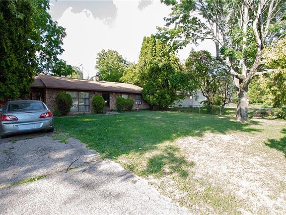 3rd image of 5888 E 45th St