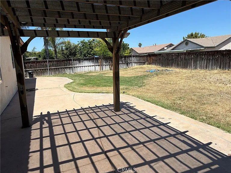 239 Tradewinds Ln — Photo 3
