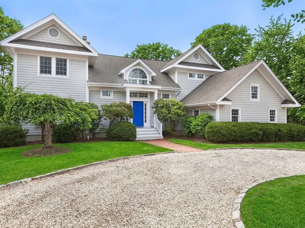 28 Lake Dr, Shelter Island, NY 11964