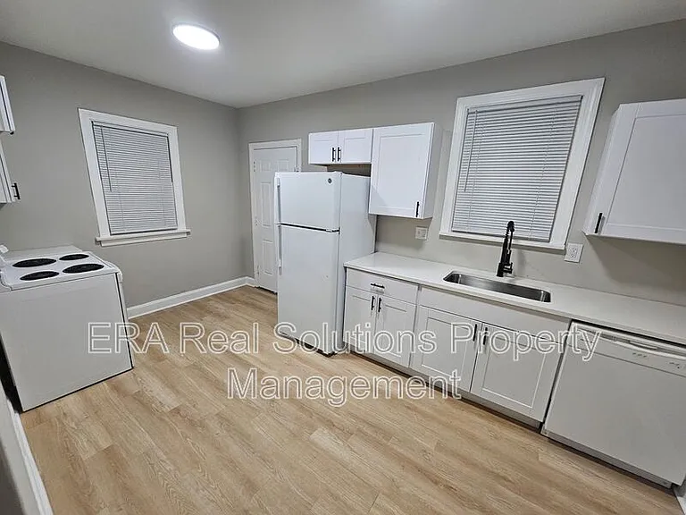 773 Berkeley Rd — Photo 4