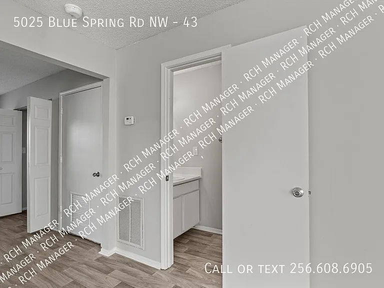 Wilshire Park Apartments — Photo 82