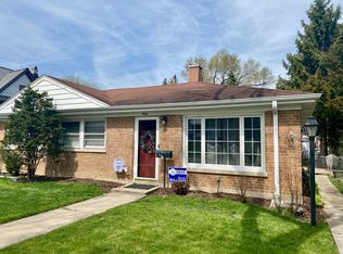 9518 Jackson Ave, Brookfield, IL 60513