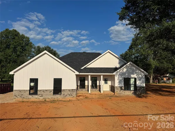 3615 S Potter Rd, Mineral Springs, NC 28112