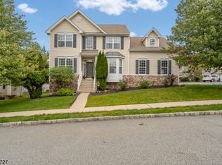 42 Winding Hill Dr, Hackettstown, NJ 07840