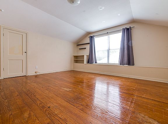 5th image of 5916 Martel Ave #5918