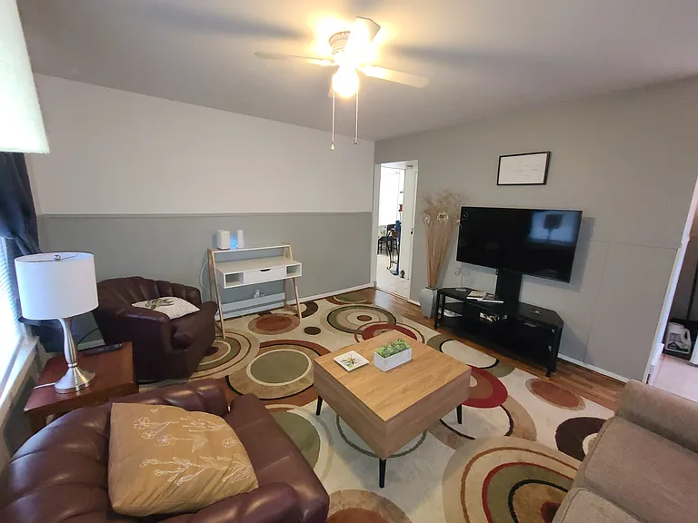 602 E Battell St #602 — Photo 2