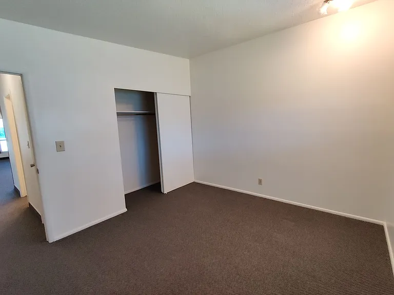 2227 W 4300 S — Photo 11