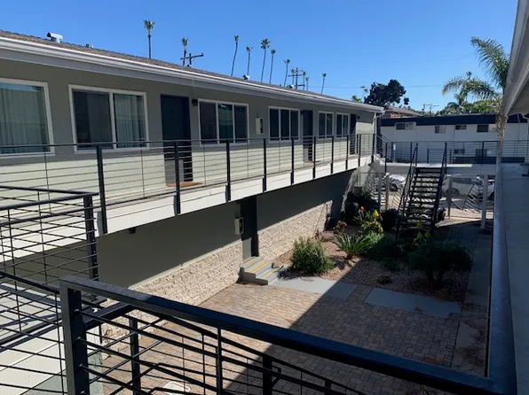 806 Surfrider Way, Oceanside, CA