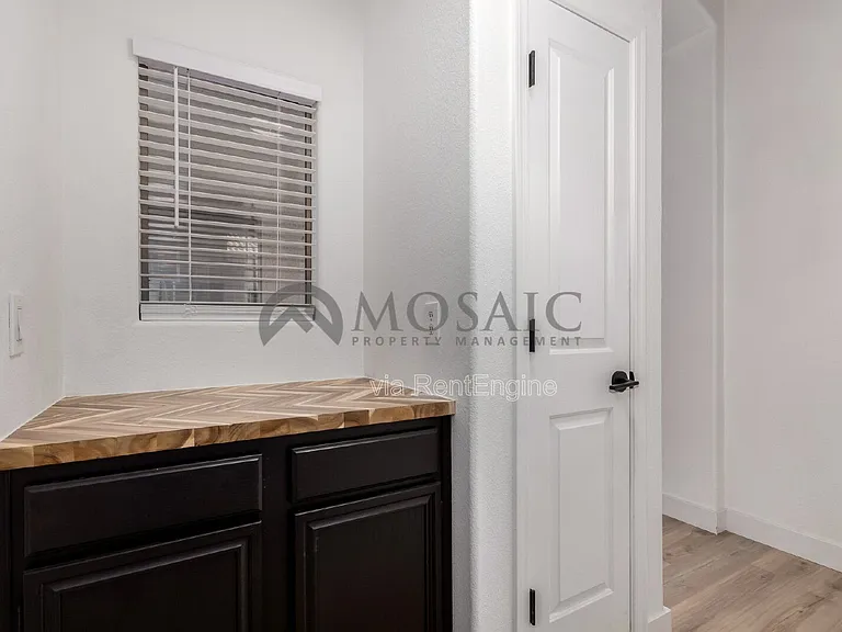 1567 E Black Diamond Dr — Photo 43