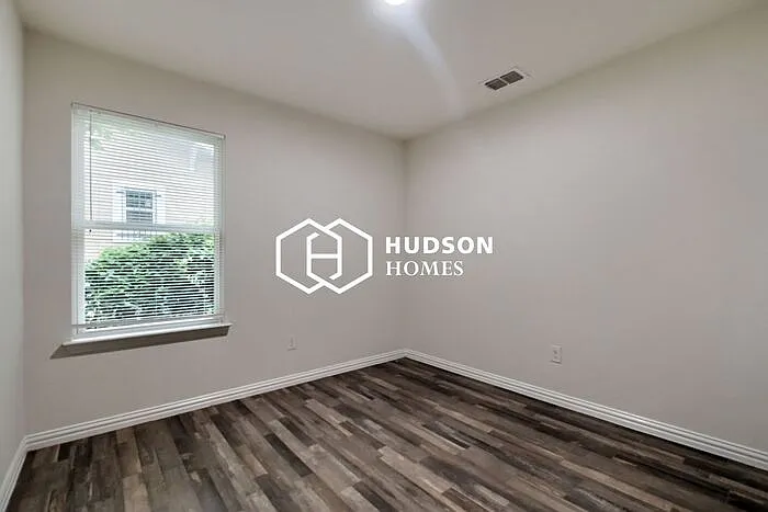 1605 E Morphy St — Photo 10