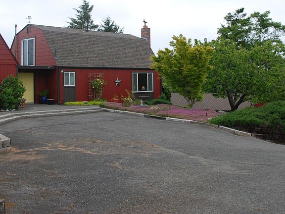 3rd image of 875 Eureka St