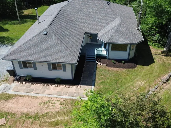 18 Behrent Ct, Halifax, NS B2T 1A5