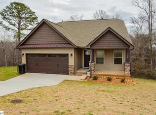 104 Bittern Ct, Simpsonville, SC 29680