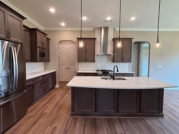 3rd image of 12843 Magnolia Crest Ln