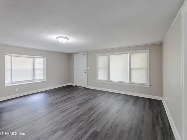 8857 WASHINGTON Avenue, Jacksonville, FL 32208