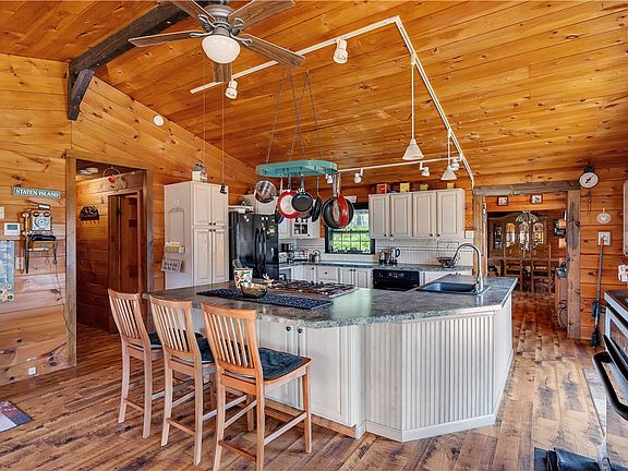 4th image of 1170 Bull Hill Rd