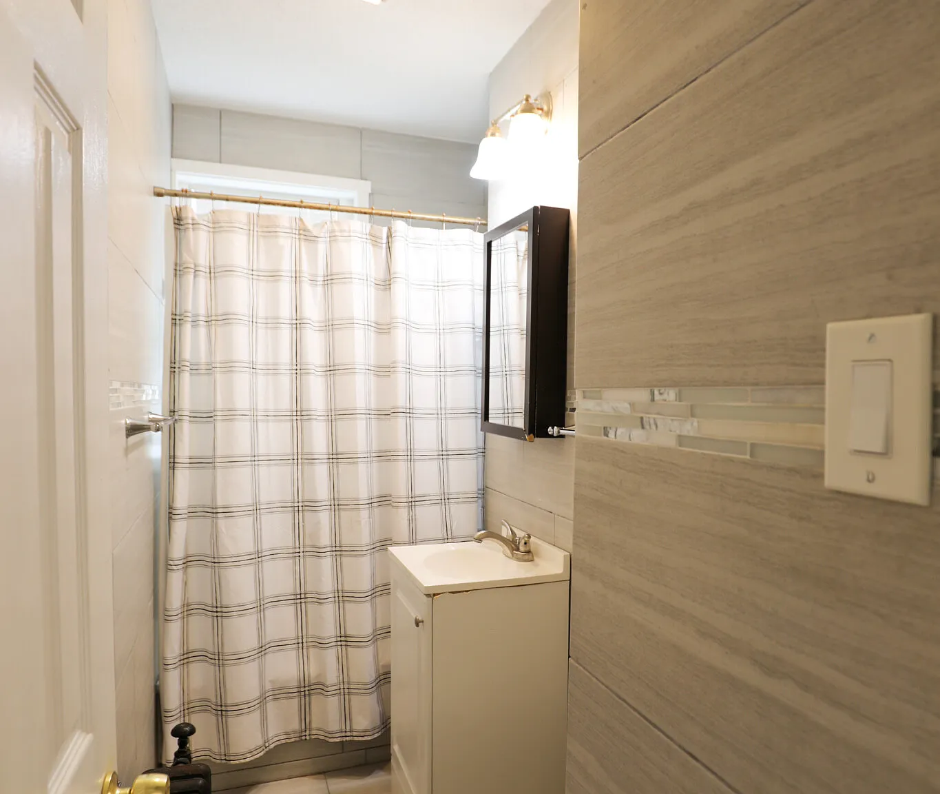 3 bed, 935 sqft, $3,300 — Photo 4