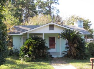 911 Hendry St, Blackshear, GA 31516