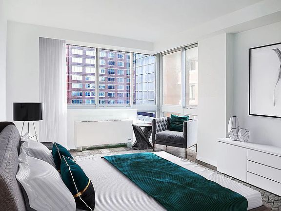 4th image of 229 Chrystie St Ph 11