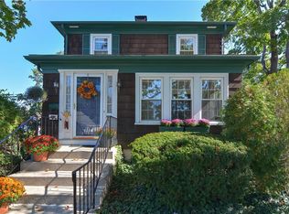 22 Brook Ave, Riverside, RI 02915