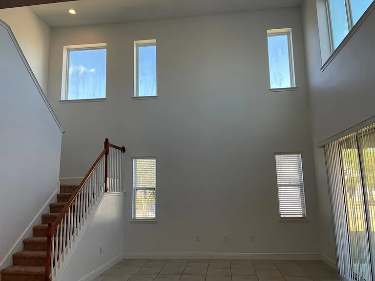 7952 Hampton Lake Dr — Photo 4