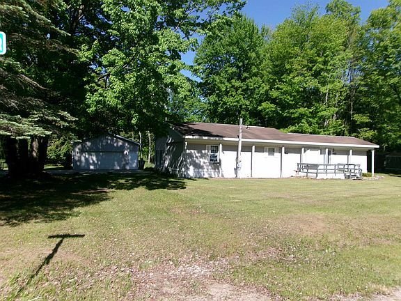 5th image of 2960 Pinecroft Dr