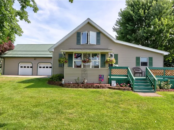 13569 Railroad Rd, Savannah, NY 13146