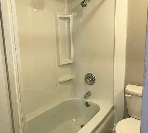 3rd image of 504 N Anderson St