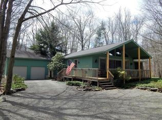 3142 Paul Bunyan Trl, POCONO PINES, PA 18350