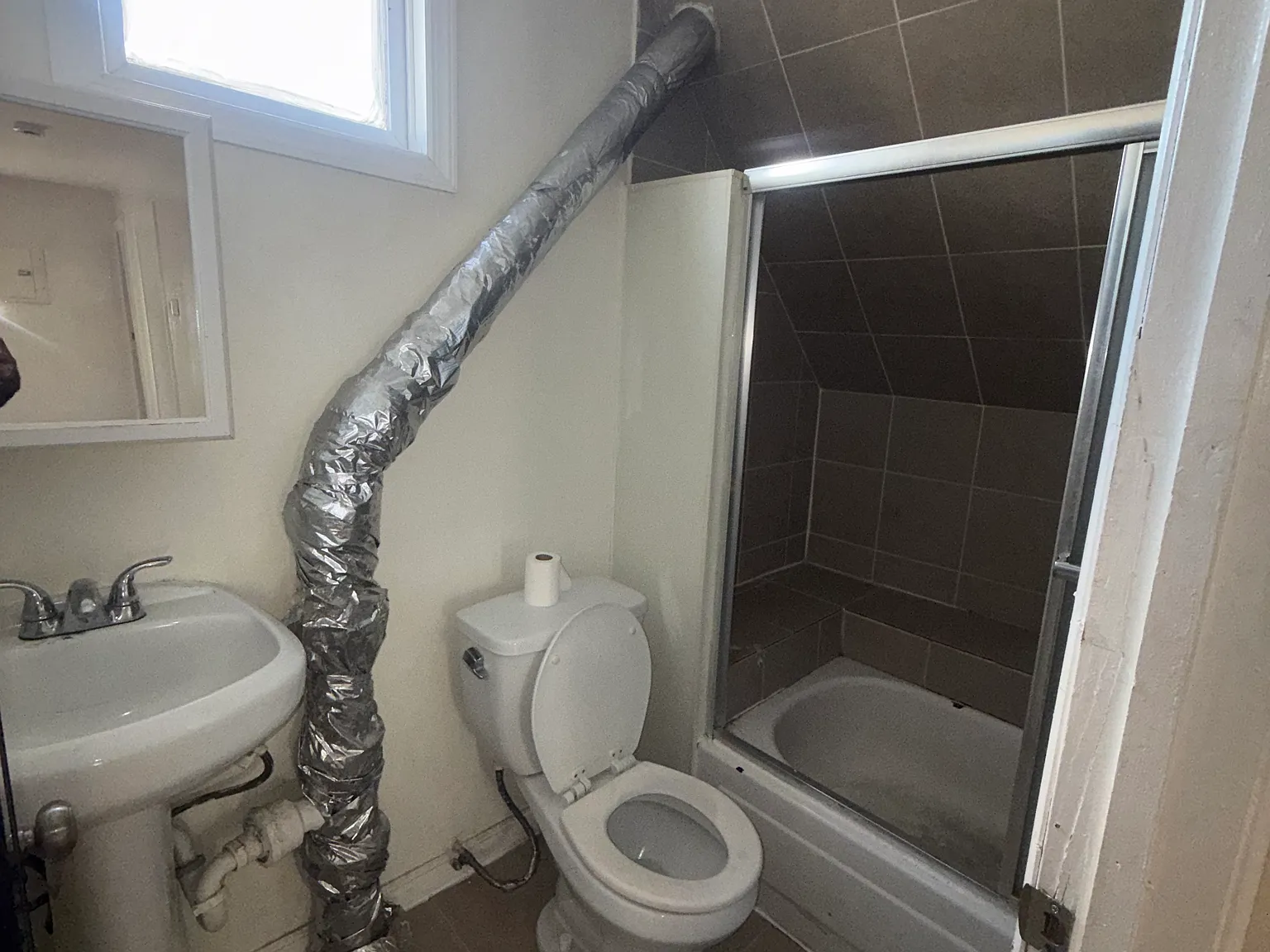 2 bed, $1,350 — Photo 2