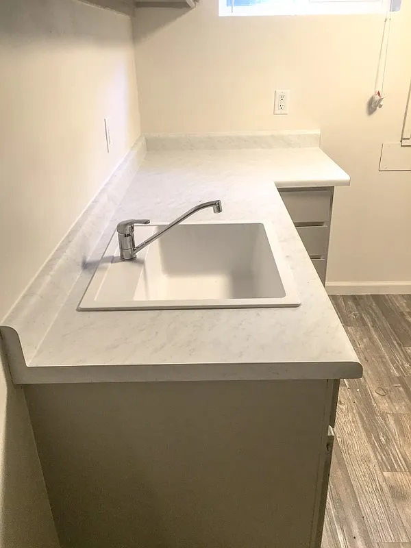 Updated Apartment in downtown Holladay — Photo 4