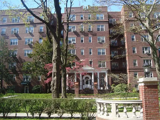 Sold by Benjamin Realty Since 1980 | media 31