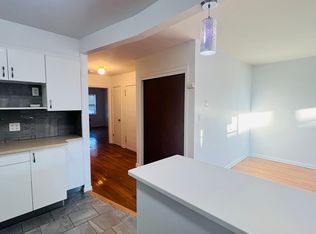 61-11 217th St #2F, Oakland Gardens, NY 11364