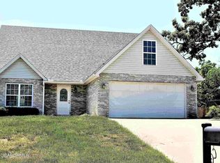 4035 Southampton Dr, Jefferson City, MO 65109