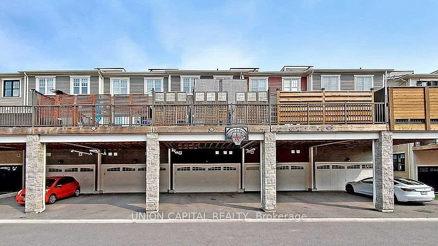 4 bed, $3,200 — Photo 2