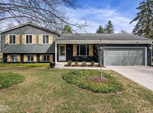 19330 Bainbridge Ave, Livonia, MI 48152