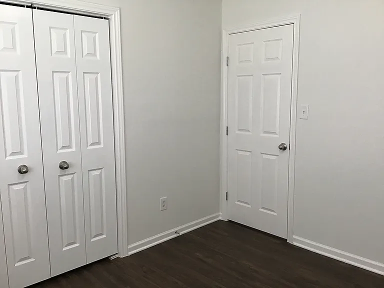327 Leisure Ln — Photo 16