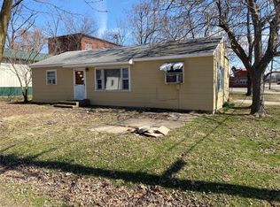 105 N 11th St, Bowling Green, MO