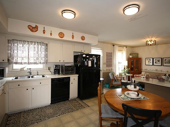 4th image of 511 Cricklewood Dr