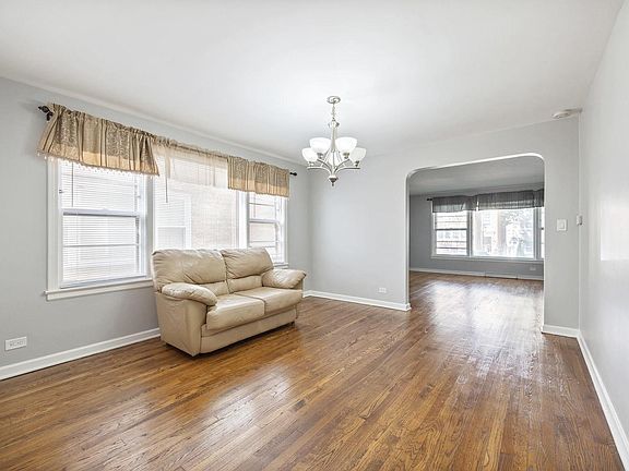 4th image of 5429 N Kimball Ave #1