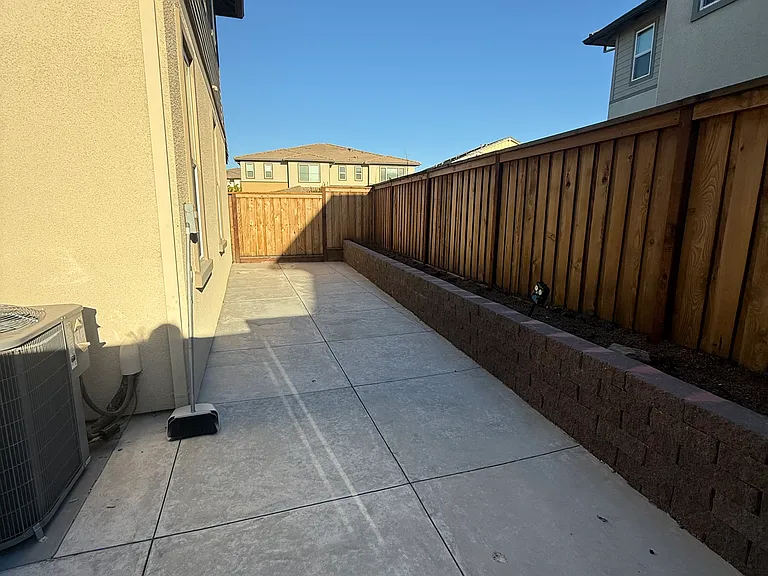 2533 Cyan Dr — Photo 6