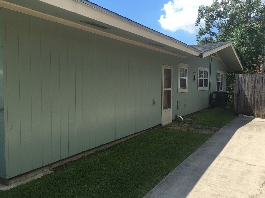 2nd image of 4225 Everglades Ave