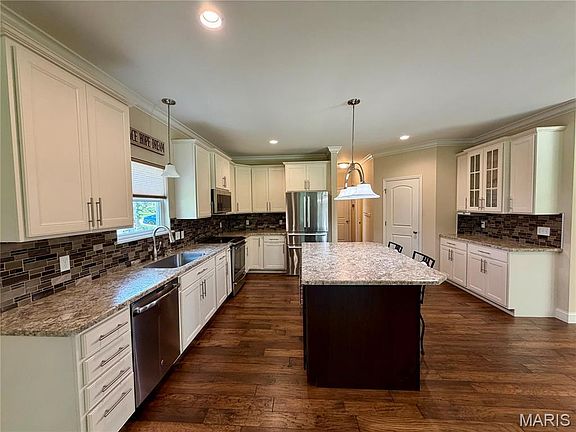 3rd image of 797 Wilbie Ct